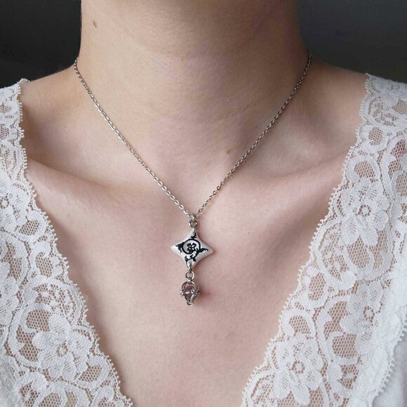 Hand Crafted Jewelry - Fairy gothic silver thorns and caged pearl necklace with a small silver chain